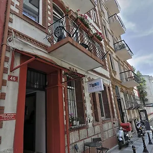 hush-hostel-lounge.istanbul-turkeyhotels.com/